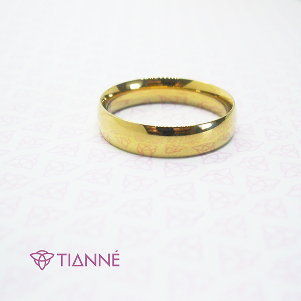 Anillo en acero dorado liso. talla 9