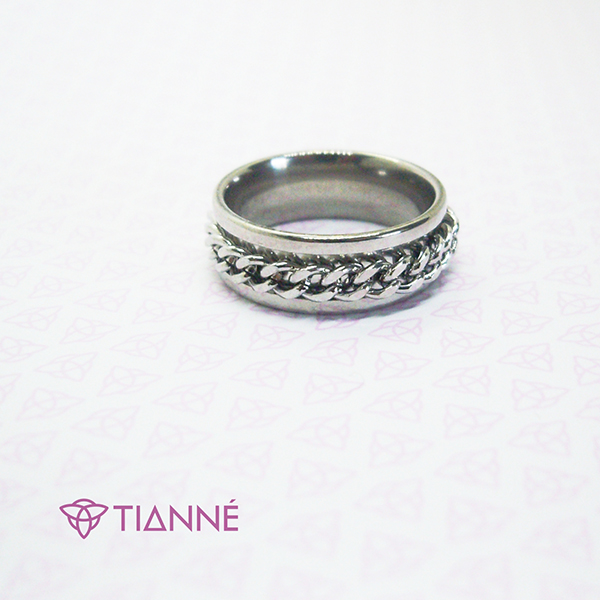 Anillo en acero natural con cadena. talla 10